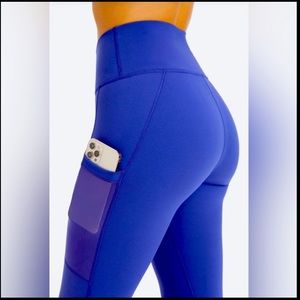 Fabletics On-The-Go PowerHold® High-Waisted Leggings. Medium in Indigo. Soldout.
